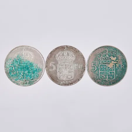 Tre mynt, 5 kr, år 1954 och 1955, 400/1000 Silver  Vikt: 53,9 g