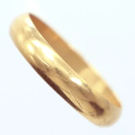 Ring, Ø21¾, gravyr, 18K Vikt: 4,6 g