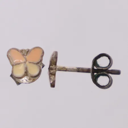 Ett par örhängen fjärilar, längd 4,8mm, bredd 5,5mm, silver 830/1000 Vikt: 0,6 g