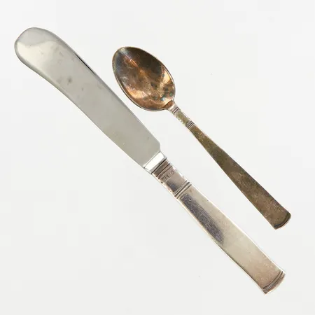 Kaffesked 11cm, smörkniv, blad i rostfritt stål,16cm, modell Rosenholm, silver 830/1000 Vikt: 56 g