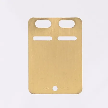 Hänge, ID-bricka, 27x19mm, gravyr, 18K  Vikt: 1,9 g