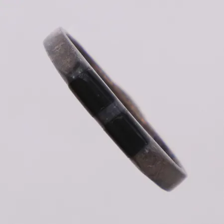 Ring med svarta detaljer, stl 16¾, bredd 1,9-2,8mm, silver 830/1000 Vikt: 1,8 g