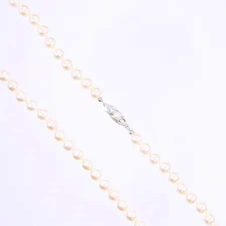 Pärlcollier med imitationspärlor, 80cm, bredd 7mm, lås i silver 925/1000  Vikt: 50,8 g