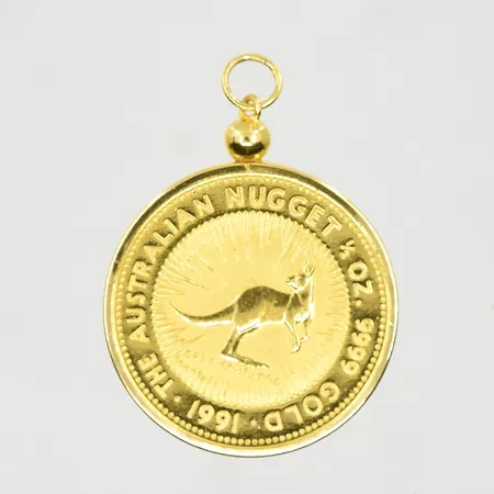 Hänge med infattat mynt, The Australian Nugget 1991, ½oz, Elizabeth II 50 dollars, längd 33 mm, Ø25 mm, mynt 24K, ram i 14K. Vikt: 16,3 g