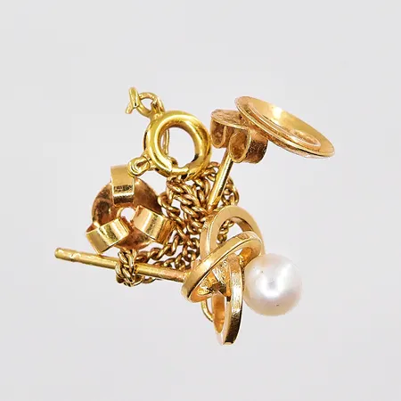 Diverse guld, defekter, pärla, 18K Vikt: 2 g