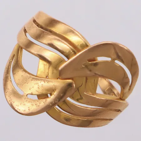 Ring, stl 17¾, bredd 19,2mm, ojämnheter på skenan, 21K Vikt: 4,5 g