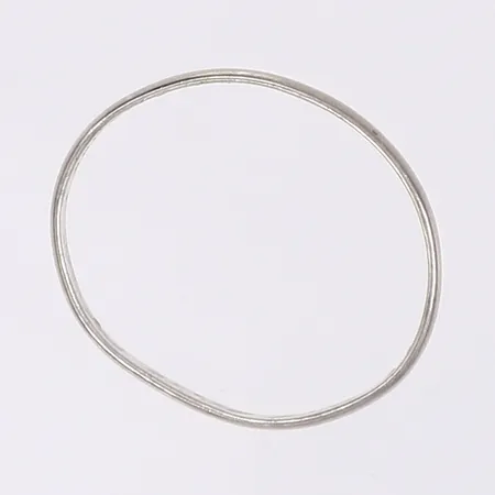 Ring, tillv. Schalins, stl 17¾, bredd 3mm, defekt, gravyr, vitguld 18K  Vikt: 2,1 g