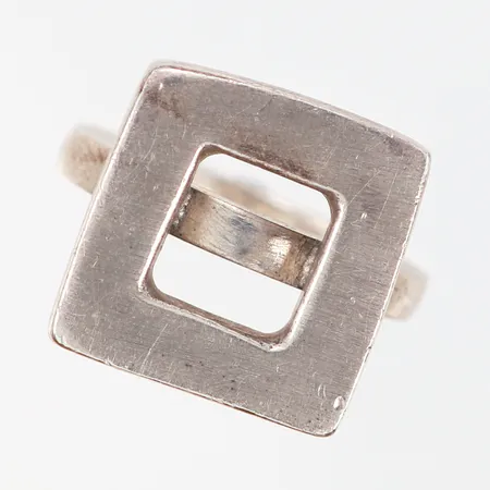 Ring av Helena Skolling Creative, stl 16¾, bredd: 3-18mm, Stockholm år. 1998, silver 925/1000  Vikt: 15,5 g