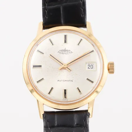 Herrur Perfecta Automatic, gåvogravyr, diameter ca 33 mm, tickar igång men ej funktionstestad, 18k.