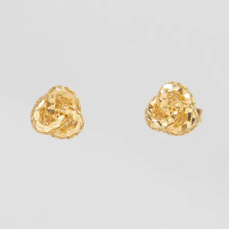 Ett par örhängen genombruten dekor, Ø 6,5mm, 18K Vikt: 1 g