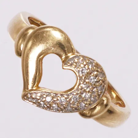 Ring, hjärtan, diamanter 15xca0,005ct, stl 17½, bredd 2,3-1,5mm, 18K  Vikt: 3 g