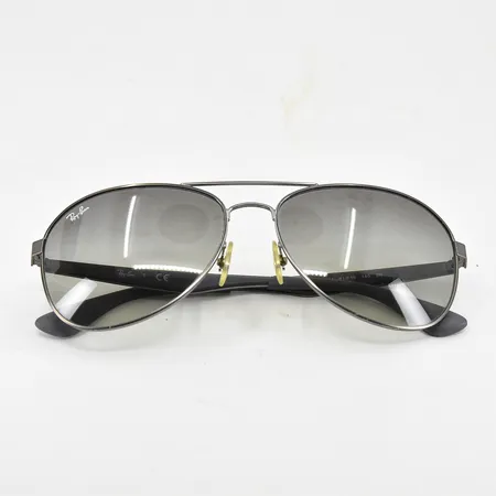 Solglasögon, Ray Ban, modell RB3549, skalmlängd 145 mm, linsbredd 61 mm, gråtonat glas, båge metall/matt grå, putsduk, defekt fodral.