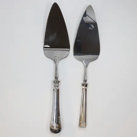 2 tårtspadar, 25/26cm, bruttovikt 182,9g Vikt: 182,9 g