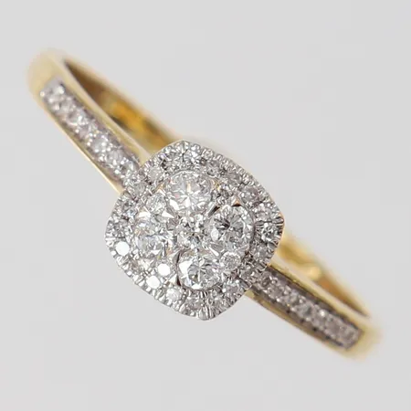 Ring med diamanter ca 5 x0,02ct + 38 x 0,0025ct, stl 18½, bredd ca 1,5-7mm, Guldfynd, 18K Vikt: 2 g