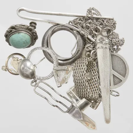 Diverse silver, defekta, 830-925/1000 silver, bruttovikt: 65,0g Vikt: 65 g