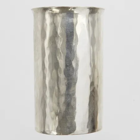 Bägare, hamrad yta, 5cm, Silver 830 Vikt: 45,1 g
