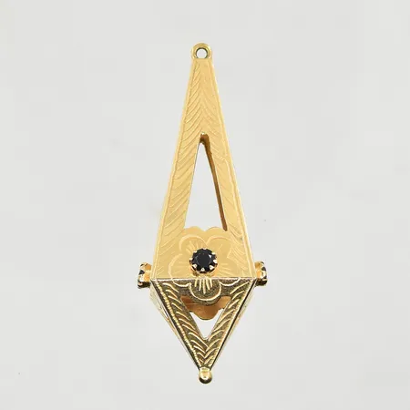 En del till romskt örhänge med svarta stenar, längd 60 mm, bredd 22 mm, ostämplad, 14K. Vikt: 10,9 g