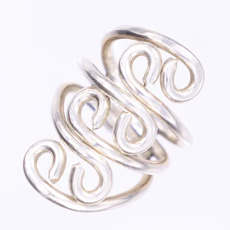 Ring med genombruten dekor, stl 15½, bredd 6-30mm, Silver 925/1000 Vikt: 9,3 g