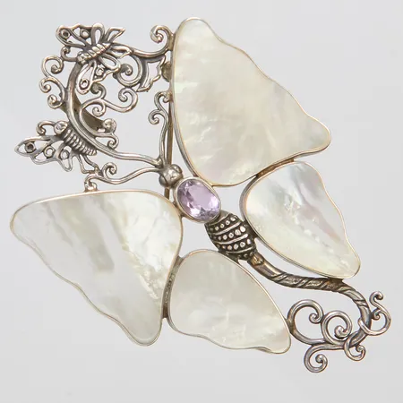 Hänge/brosch fjäril, pärlemor, sten, längd ca 78cm, bredd 50,5mm, 925/1000 silver, bruttovikt: 19,6g Vikt: 19,6 g