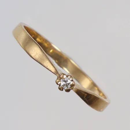Ring med diamant 0,02ct enligt gravyr, bredd 1,5mm, 18K Vikt: 1,4 g