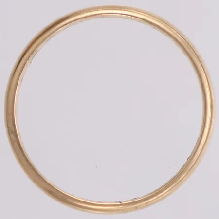 Ring, stl 18¼, bredd 3,2mm, gravyr, 18K  Vikt: 3,3 g