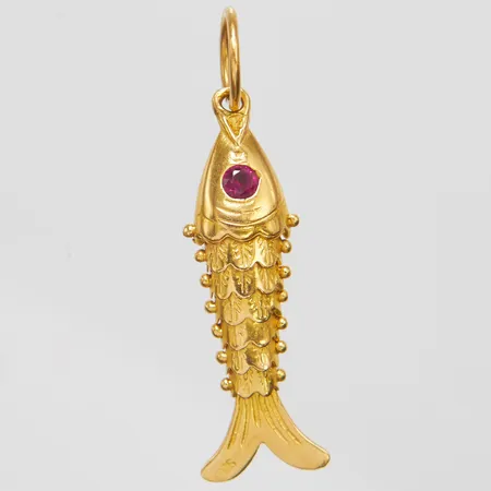 Hänge fisk, syntetiska rubiner, längd ca 38mm, bredd 9mm, 22K Vikt: 3,5 g