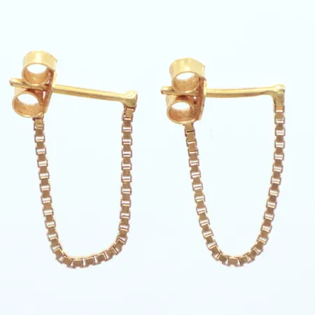 Ett par örhängen längd 3cm, 18k Vikt: 1 g