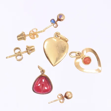 Diverse guld, delvis med sten, 18K Bruttovikt: 4,1g Vikt: 4,1 g