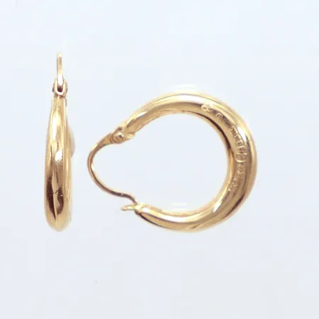 Ett par örhängen Ø17,50mm, defekta lås ,18k Vikt: 2 g