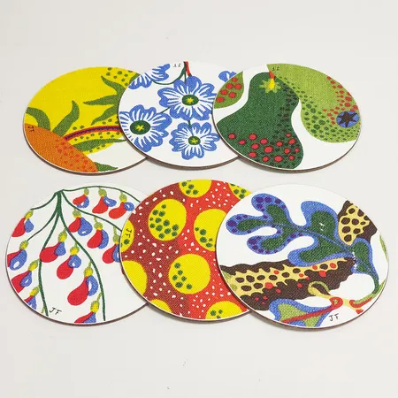 Glassunderlägg, Vegetable Tree, Svenskt Tenn, formgivare Josef Frank, Ø 10cm, ett underlägg skadat, skadad ask, kvitto 2023.