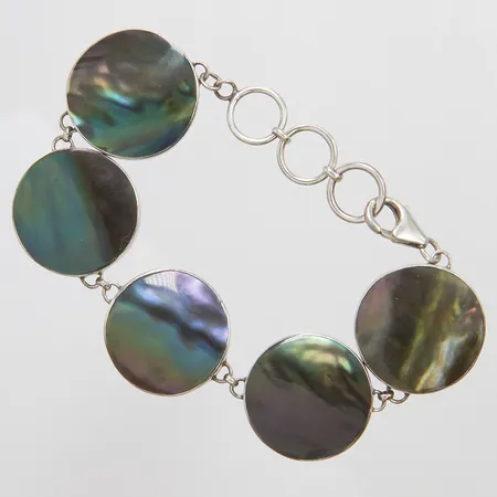 Armband, snäckskal, längd ca 18,5-21,3cm, bredd 26mm, 925/1000 silver, bruttovikt: 24,2g.