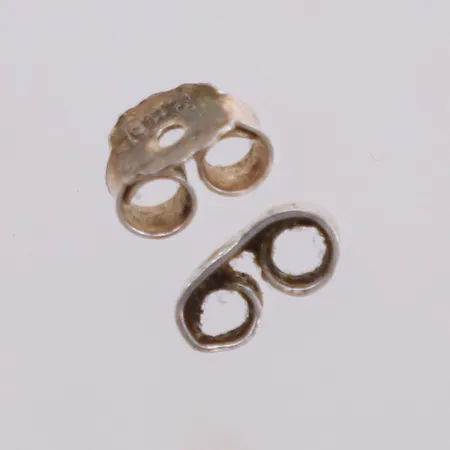 Två udda snurrebussar, 830-925/1000 silver Vikt: 0,3 g