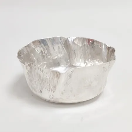 Skål, höjd 4cm, Ø 9cm, Ove Johansson, år 1996, 925/1000 silver Vikt: 89,2 g