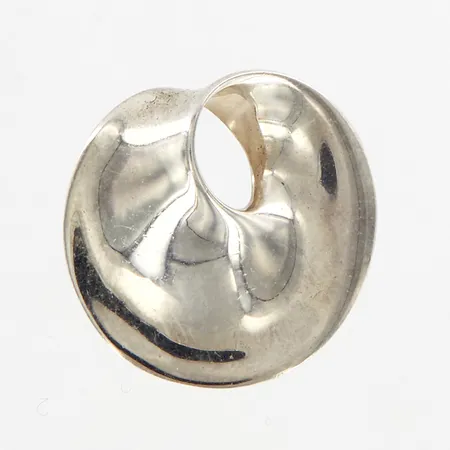 Hänge, Georg Jensen, Design: Torun Bülow-Hübe, Möbius, 30x30mm, silver 925/1000 Vikt: 6,9 g