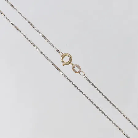 Kedja Venezia, längd 43,5cm, bredd 1,1mm, lås i behov av omrodiering, vitguld 18K.  Vikt: 3,3 g