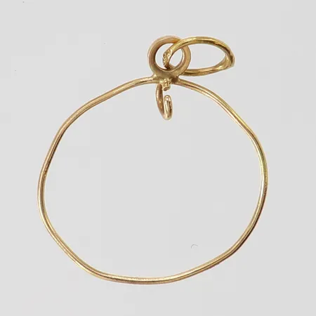 Guldskrot, defekt, 14K.  Vikt: 0,2 g