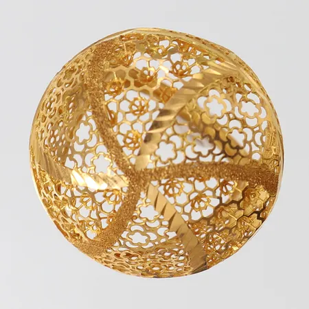 Ring med genombruten dekor, stl: 19½, bredd 2,5-30mm, 21K.  Vikt: 6,3 g