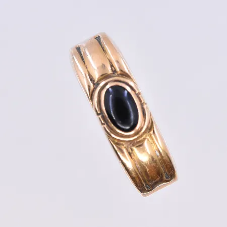 Ring, stl 17¾, bredd 3-6 mm, 18K. Vikt: 2,7 g