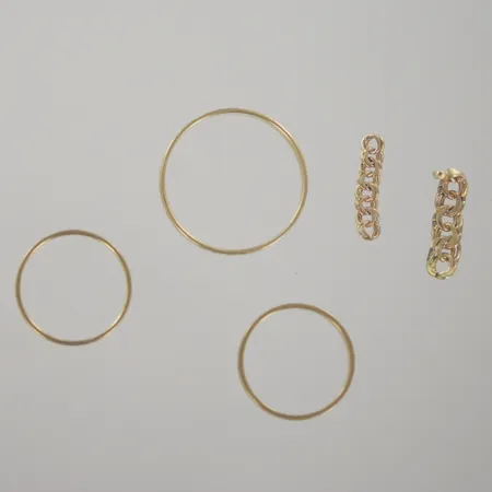 Ringar/skrot, gravyr, 18K  Vikt: 8,3 g