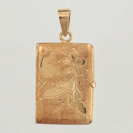 Medaljong, floral dekor, längd 33,4mm, bredd 17,1mm, 18K Vikt: 6,5 g