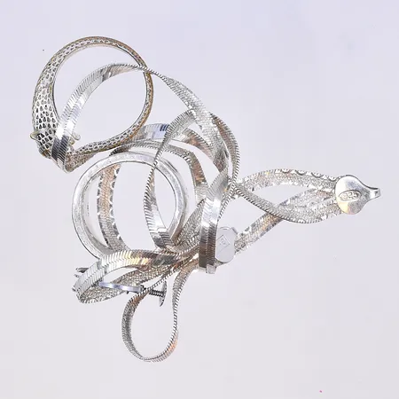 Diverse silver, 830/1000. Vikt: 25,7 g