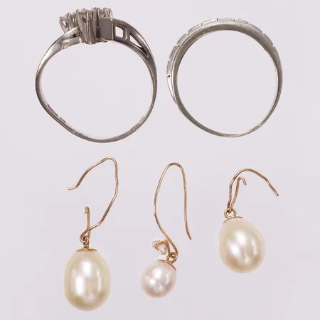 Diverse guld, diamanter, vita stenar, pärlor, skevheter, defekter/av, vitguld, 18K, bruttovikt 11,0g 