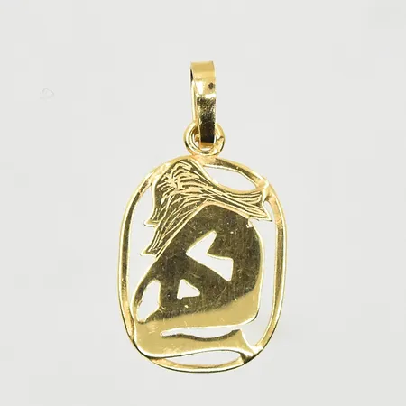 Hänge med sittande kvinna, längd 22 mm, bredd 12 mm, 18K. Vikt: 1,3 g