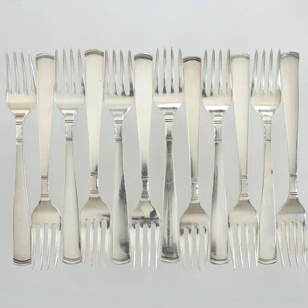 12 Smörgåsgafflar, längd 14,5cm, modell Rosenholm, silver Vikt: 281,7 g
