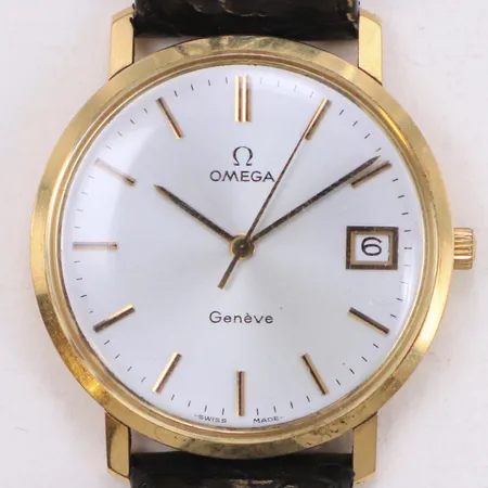 Herrur, Omega Geneve, 14K, manuell, 34mm, Verk.nummer: 637471, kaliber:1030, boett.nummer: 1329051-1, datum, plexiglas, svart läderband, går ej, original box Vikt: 0 g