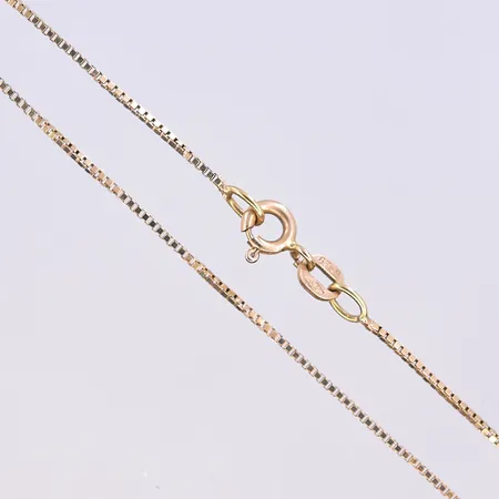 Kedja Venezia, längd 40,5 cm, bredd 1 mm, 18K. Vikt: 2,4 g