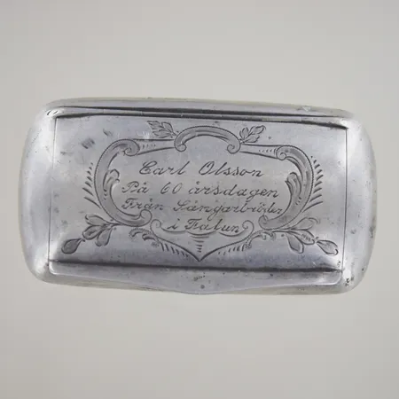 Silverdosa, 9 x5 cm, höjd 2,5 cm, graverad, silver,830/1000,  Vikt: 77,7 g