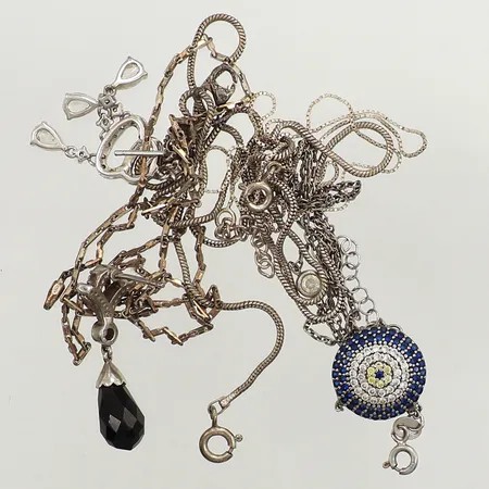 Diverse silver, defekt, udda, silver Vikt: 19,6 g