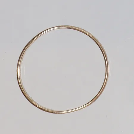 Ring, defekt/gravyr, 18K Vikt: 2,2 g