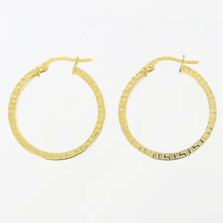 Ett par örhängen, meanderbård 24x25mm, bredd 1,5mm, ihålig, 18K.  Vikt: 1,4 g